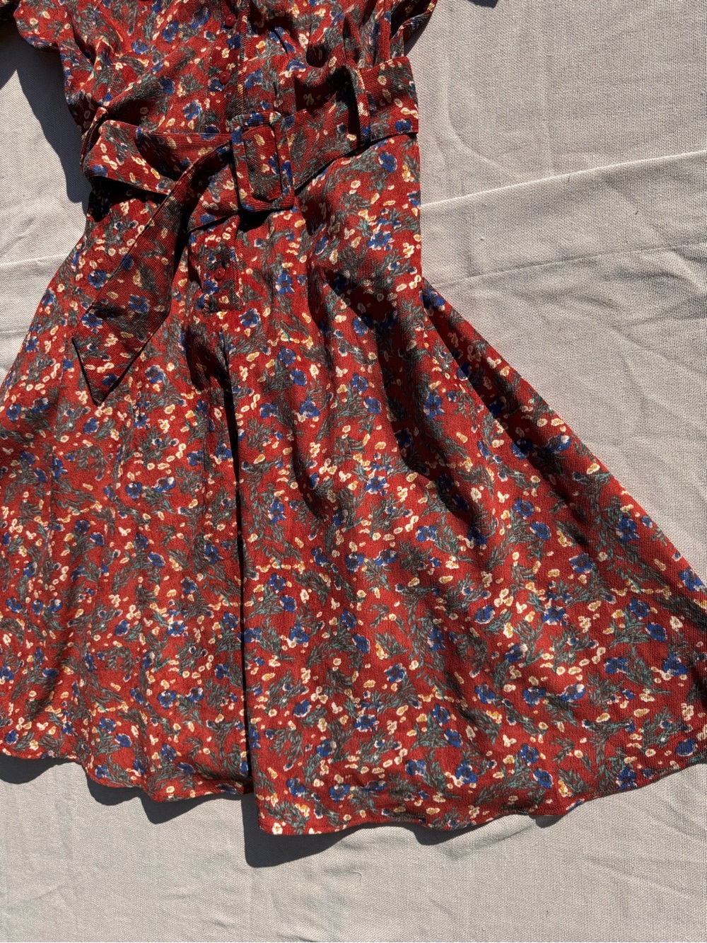 NWT ModCloth Rustic Elegance Casual Dress Cider Blossom Red Blue Floral Belted - Picture 4 of 12